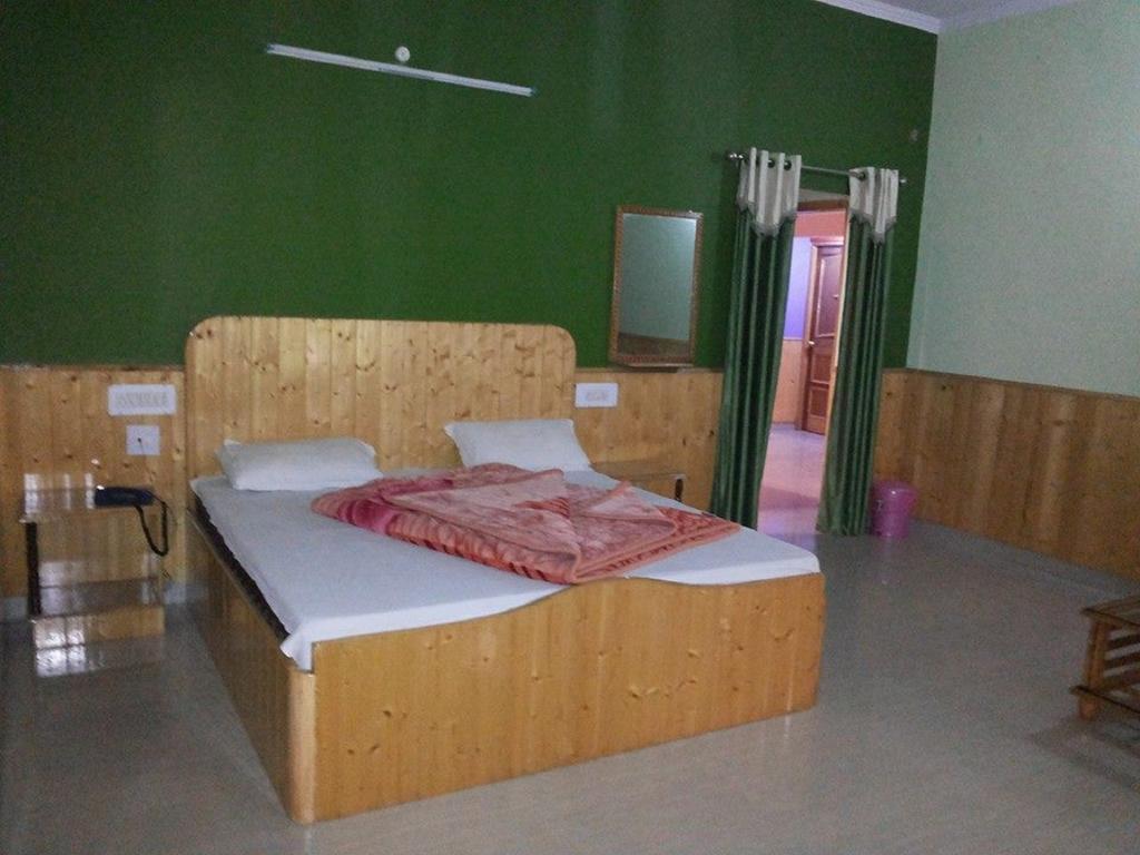 Himgiri Resort Nagchala Szoba fotó