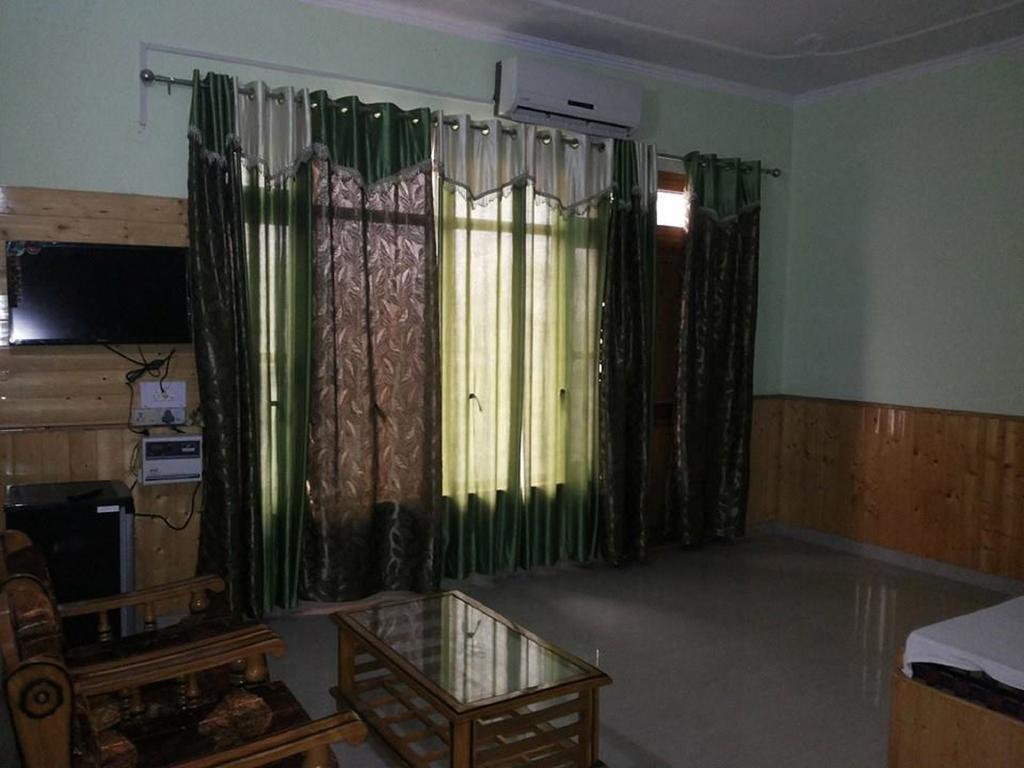 Himgiri Resort Nagchala Kültér fotó