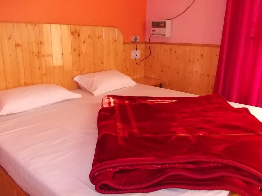 Himgiri Resort Nagchala Kültér fotó